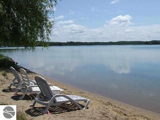 7337 Cairn Hwy, Elk Rapids, MI 49629