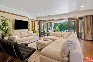 2299 Beverwil Dr, Los Angeles, CA 90034
