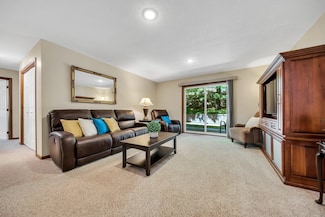 1781 1/2 County Road E E Unit 44, Saint Paul, MN 55110