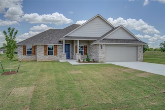 233 Hope Ave, Shawnee, OK 74804