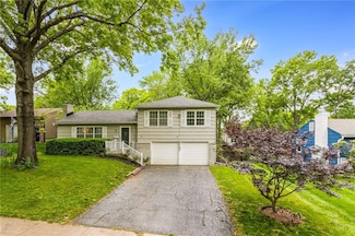 5707 W 101st Terrace, Overland Park, KS 66207