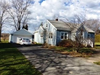 481 Lake St, Wilson, NY 14172