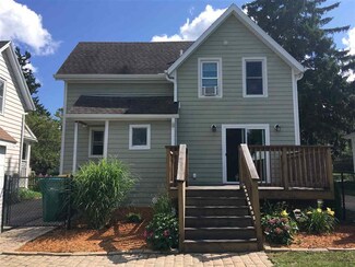 608 E Main St, Mount Horeb, WI 53572
