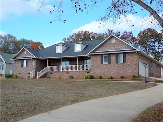 1015 Ladys Ln, Anderson, SC 29621