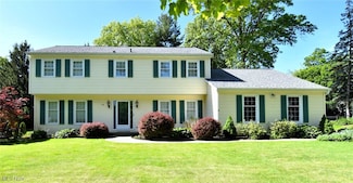 118 Clairhaven Dr, Hudson, OH 44236