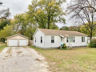 429 N Prewitt Ave, Nevada, MO 64772