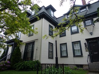 80 Manton St, Fall River, MA 02724