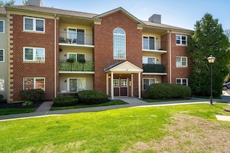 16 Maple Crest Cir Unit K, Holyoke, MA 01040