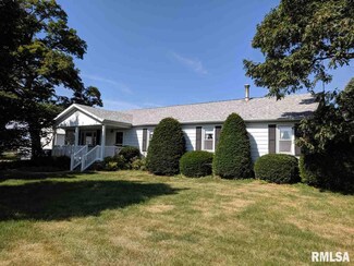 7229 Wallace Hwy, Toulon, IL 61483