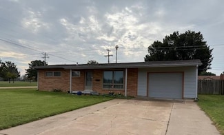 226 E 19th St, Larned, KS 67550