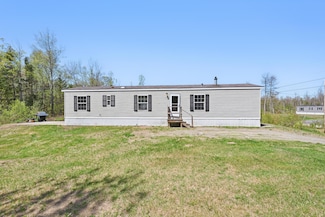 54 Whitten Rd, Clinton, ME 04927