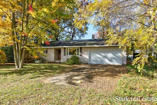 275 S 8th Ave, Spring Lake, MI 49456