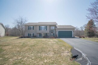 2703 Country Creek Ln, Schofield, WI 54476
