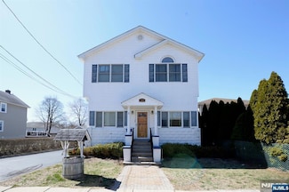 28 Zazzetti St, Waldwick, NJ 07463