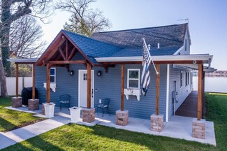 1734 E 88th St, Newaygo, MI 49337