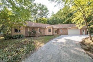 5643 Chapin Rd, Madison, OH 44057
