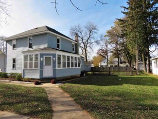 107 Sanborn St, Pardeeville, WI 53954