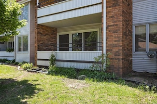 1100 50th St Unit 2106, West Des Moines, IA 50266