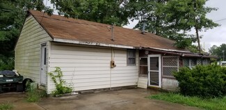 215 S 11th St, Saint Francisville, IL 62460