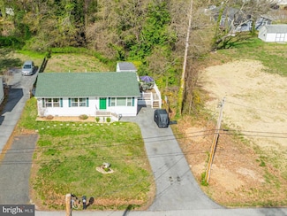 43112 Coles Dr, Hollywood, MD 20636
