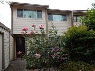 1100 N Meridian St Unit 16, Newberg, OR 97132