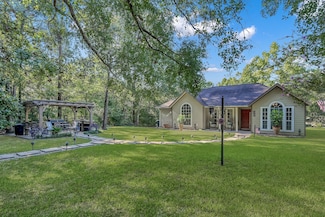 261 Franklyn Rd, Coldspring, TX 77331