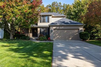 28500 Glen Hollow Ln, Olmsted Falls, OH 44138