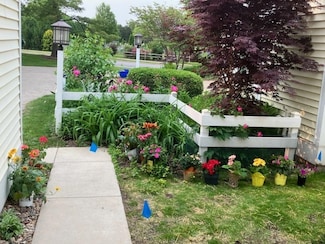 4 Red Cedar Trail, Madison, WI 53717