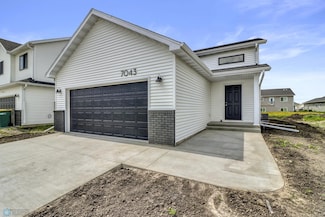 7043 Benji Ln, Horace, ND 58047