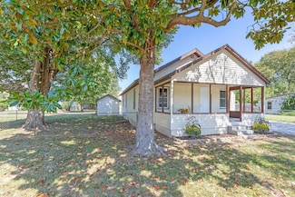 2425 E Atlantic St, Springfield, MO 65803