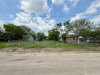 622 Martin Luther King Dr, San Antonio, TX 78203