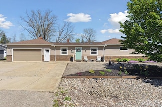 2510 Ruth Dr, Fenton, MI 48430