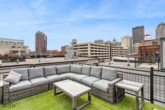 201 Grand Ave Unit 211, Des Moines, IA 50309