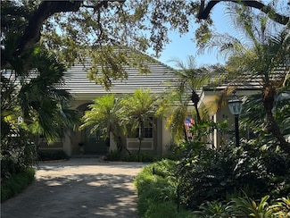 80 La Costa Ct, Vero Beach, FL 32963