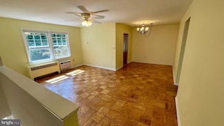 125 Talbott St, Rockville, MD 20852