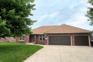 445 E Sequoia St, Republic, MO 65738