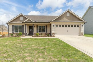 722 Radiant Dr, Jacksonville, NC 28546