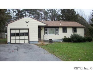 9404 Wickham Dr, Brewerton, NY 13029