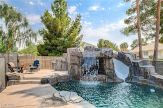 3765 Berkeley St, Logandale, NV 89021