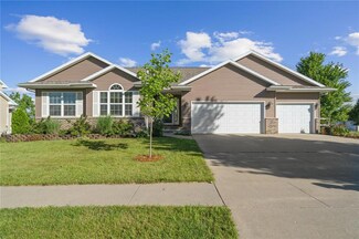2115 Hillside Dr, Ely, IA 52227