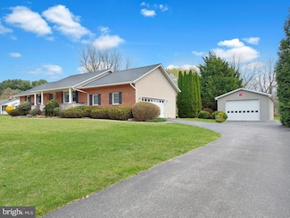 25009 Silver Crest Dr, Gaithersburg, MD 20882
