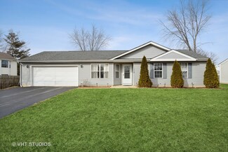 1054 Concord Dr, Island Lake, IL 60042