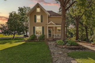 128 5th Ave SW, Faribault, MN 55021