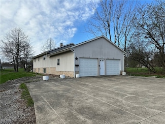 771 E Park Ave, Columbiana, OH 44408