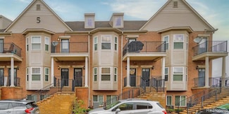 41572 Hamlet Ln Unit 73, Novi, MI 48375