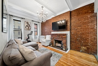 132 W 71st St Unit 7, New York, NY 10023