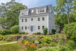 3 Roberts Ln, Cape Elizabeth, ME 04107