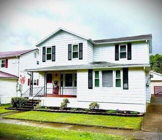 9 Cherry St, Richwood, WV 26261