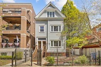 3809 N Kenmore Ave, Chicago, IL 60613
