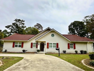 211 Rg Lagrone Dr, Hamburg, AR 71646